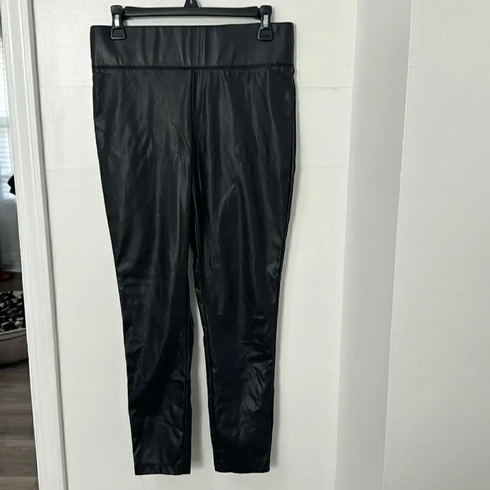 MORGAN TAYLOR FAUX LEATHER SIZE LARGE